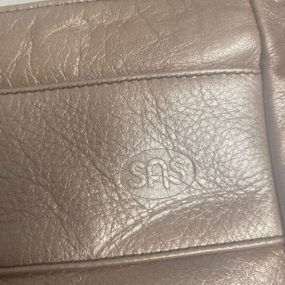 SAS Pebbled Metallic Tan Crossbody Shoulder Bag 10X3X7 Made in USA - Picture 9 of 15